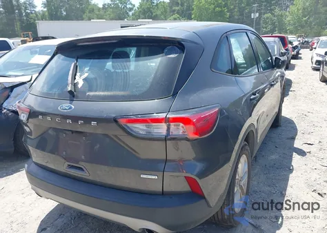 2020 Ford Escape S z USA, uszkodzony, nr VIN 1FMCU0F69LUA67346